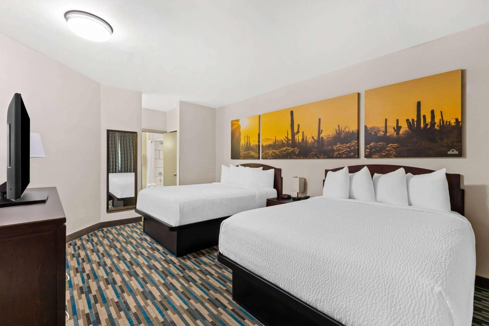 Days Inn & Suites By Wyndham Mesa Near Phoenix Buitenkant foto