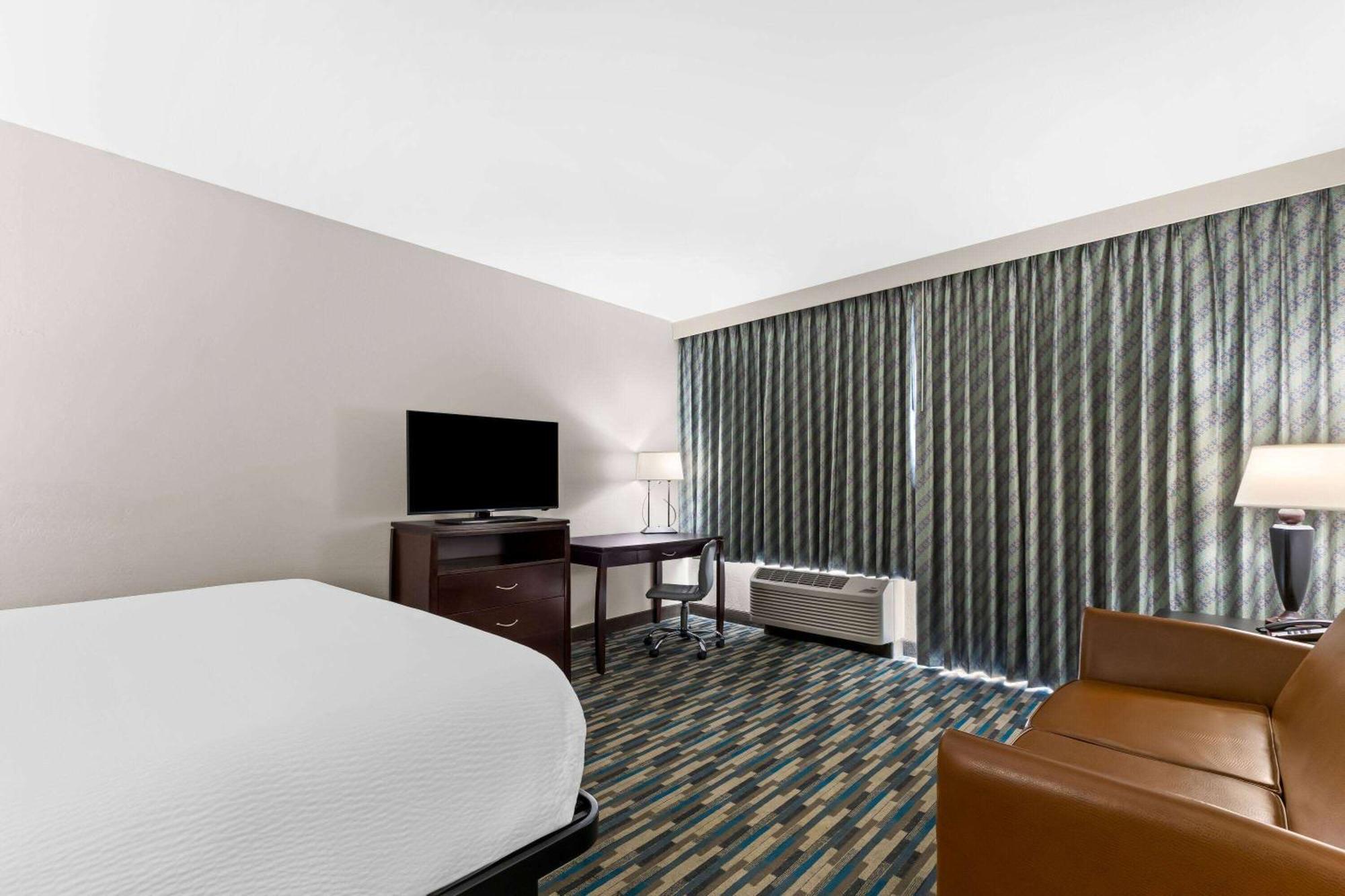 Days Inn & Suites By Wyndham Mesa Near Phoenix Buitenkant foto