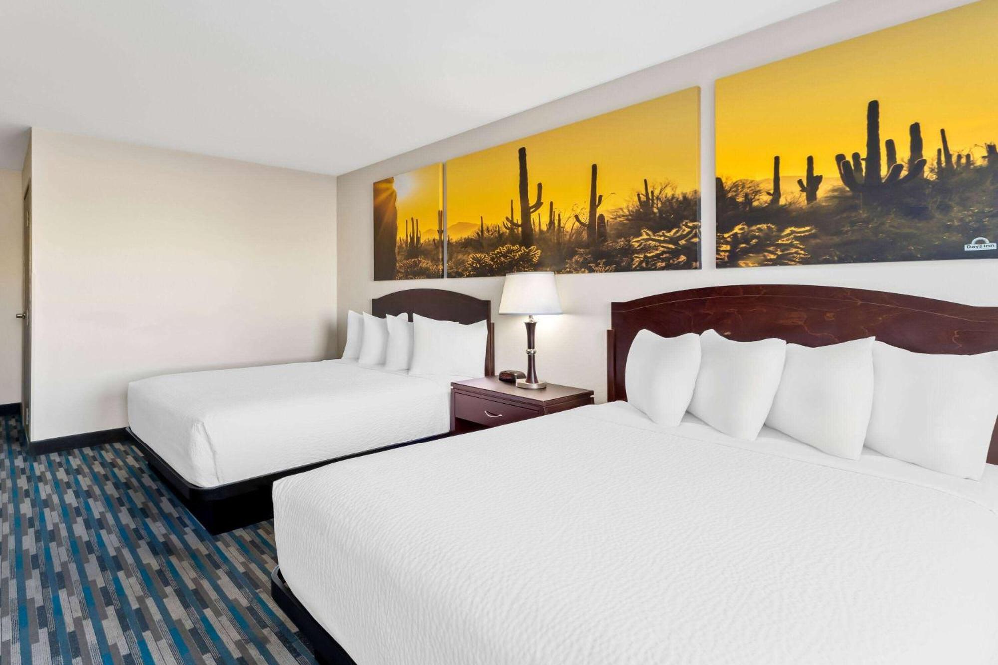 Days Inn & Suites By Wyndham Mesa Near Phoenix Buitenkant foto