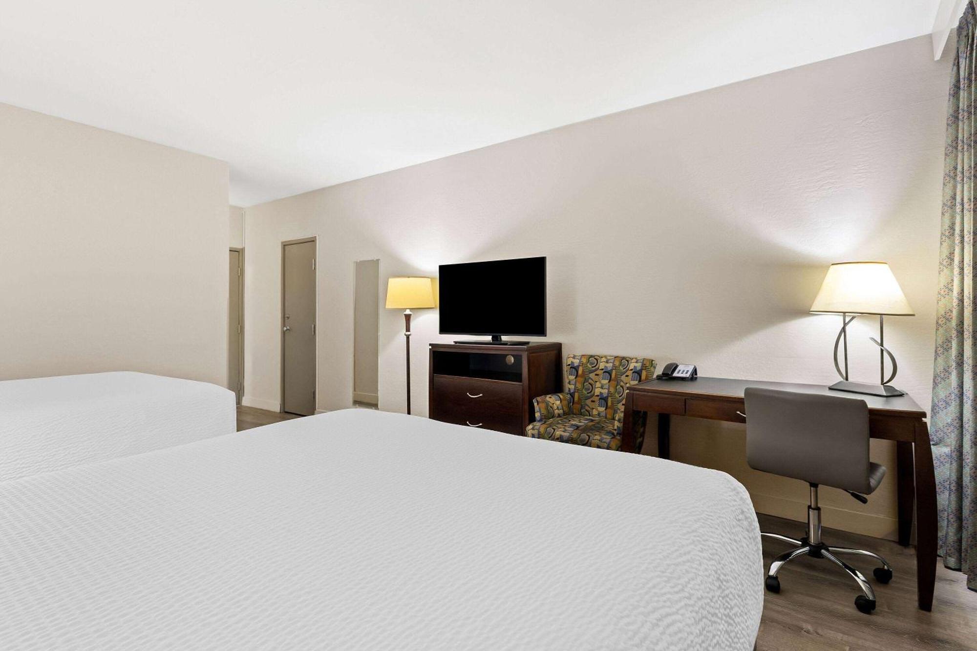 Days Inn & Suites By Wyndham Mesa Near Phoenix Buitenkant foto