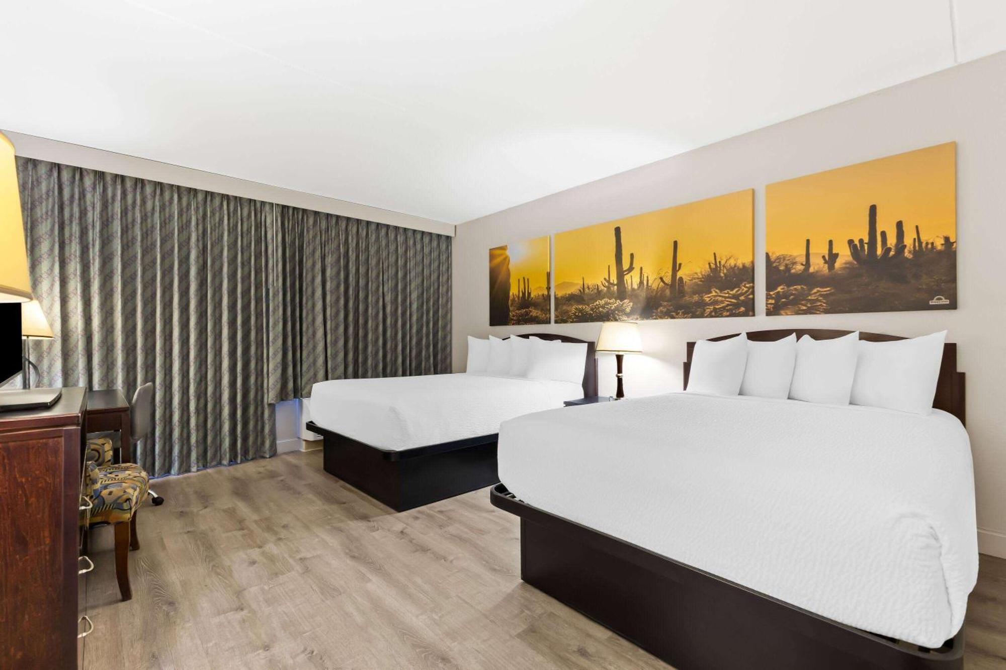 Days Inn & Suites By Wyndham Mesa Near Phoenix Buitenkant foto
