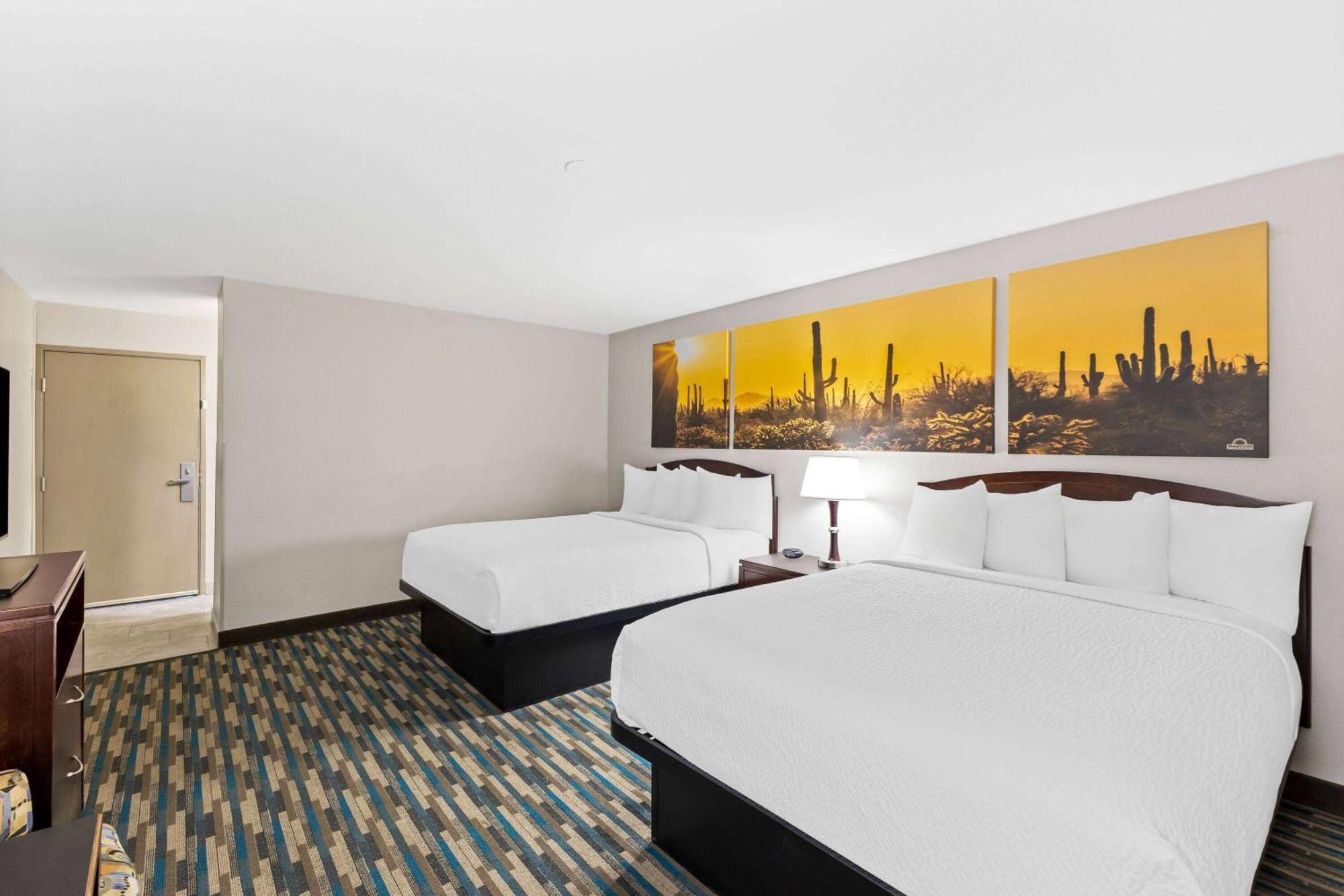 Days Inn & Suites By Wyndham Mesa Near Phoenix Buitenkant foto